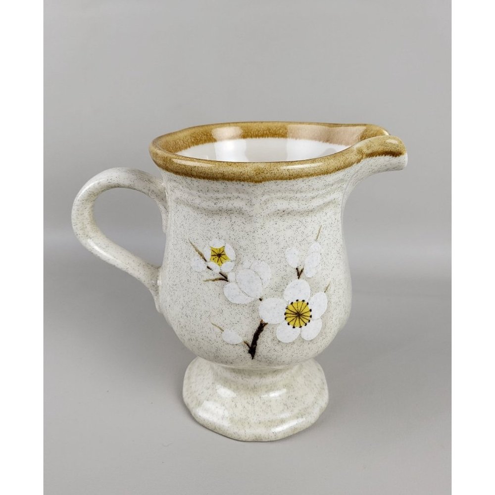 Vintage 70's Mikasa White Petal Garden Club 5' Creamer Stoneware EB803